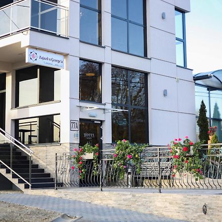 Zajazd U George'A Ziebice Exteriér fotografie
