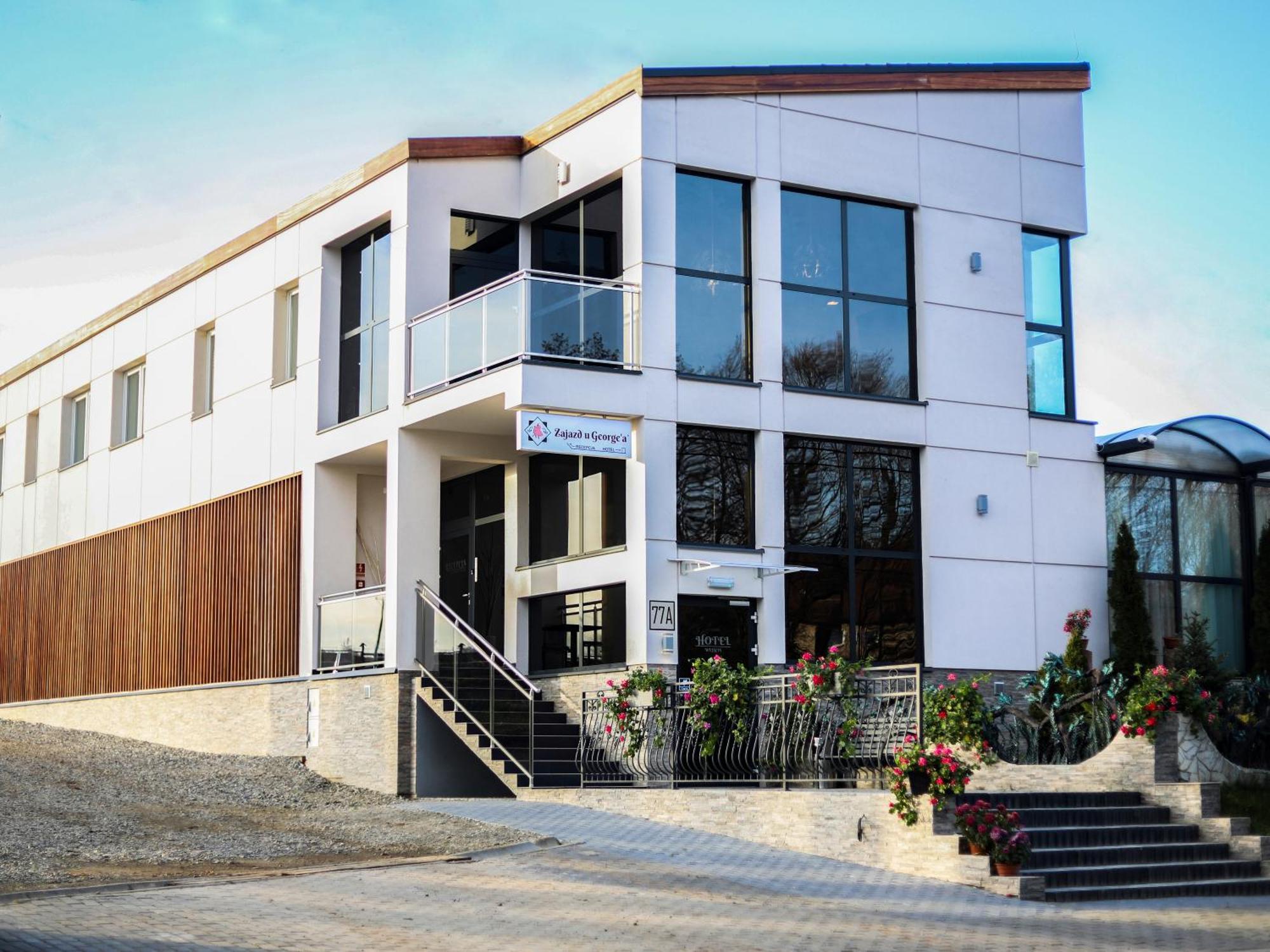 Zajazd U George'A Ziebice Exteriér fotografie